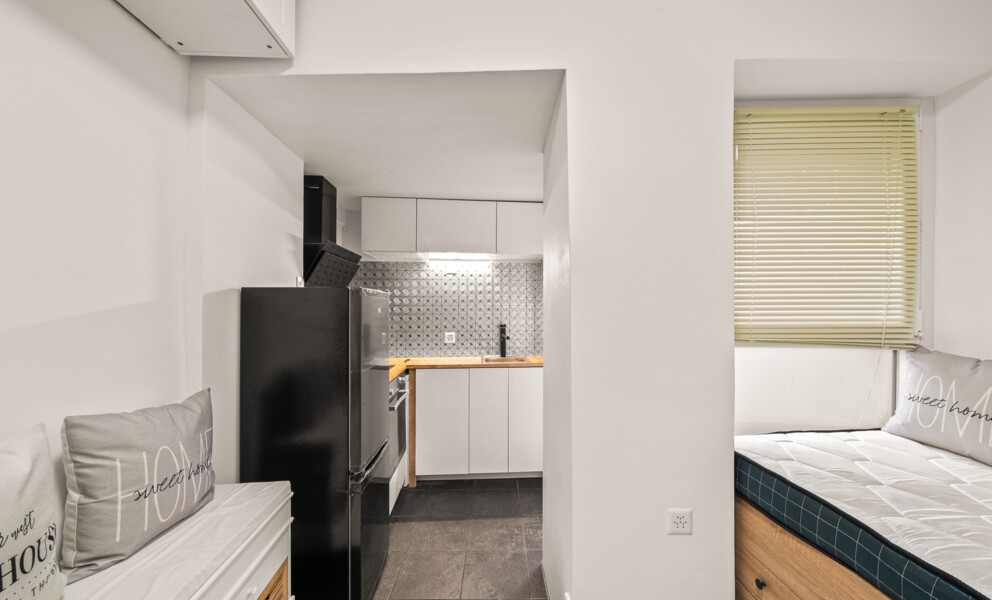 CHARMANT STUDIO RÉNOVÉ – VENDU MEUBLÉ