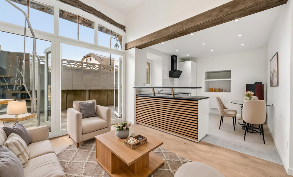 DUPLEX DE CHARME ENTIÈREMENT RÉNOVÉ