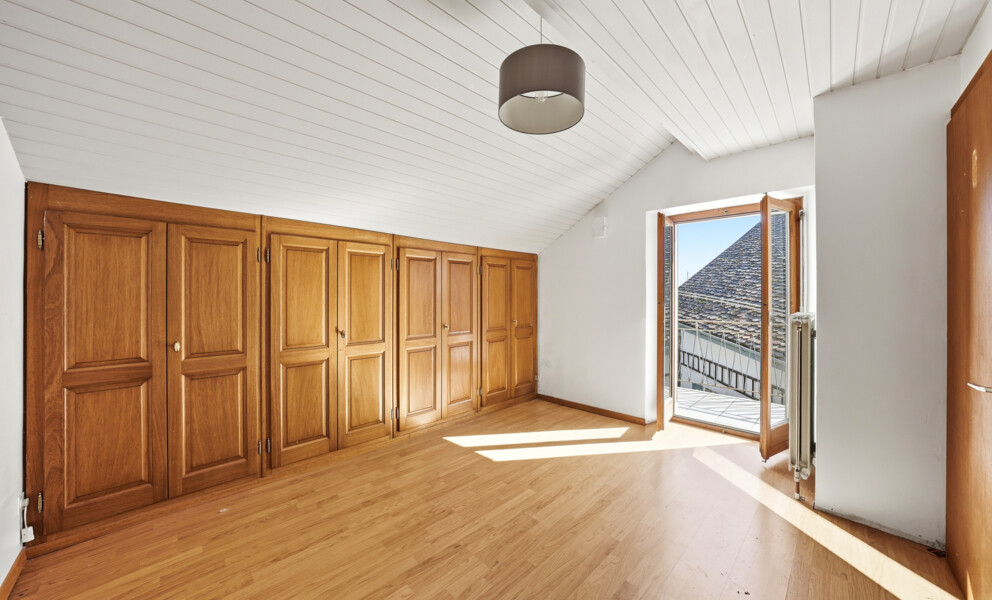 BIEN RARE AU CŒUR DU VILLAGE – FORT POTENTIEL DE TRANSFORMATION