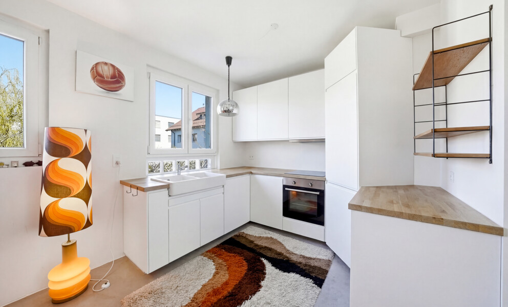 EXCLUSIVELY on PROXIMMO – Elegant villa renovated in a peaceful living environment