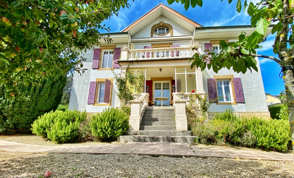 OBJET D'EXCEPTION ! SOMPTUEUSE MAISON DE MAÎTRE