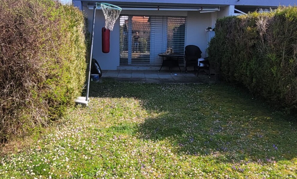 YVERDON-LES-BAINS (QUARTIER FONTENAY) - 2.5 PIÈCES LOUÉ AVEC JARDIN ET TERRASSE