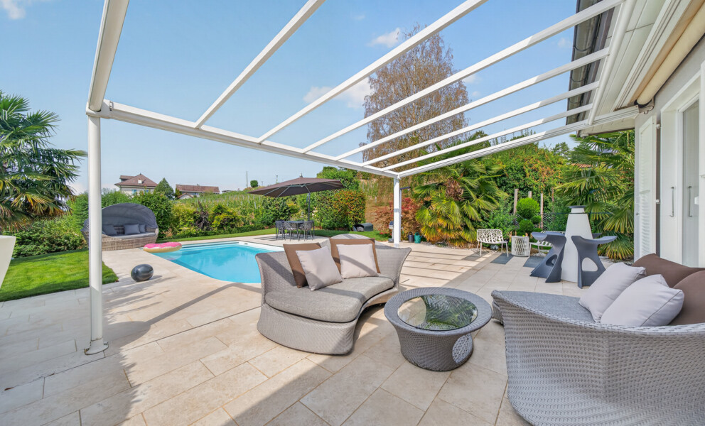 EN BORD DE VIGNE, VILLA AVEC PISCINE À 5 MIN DE MORGES