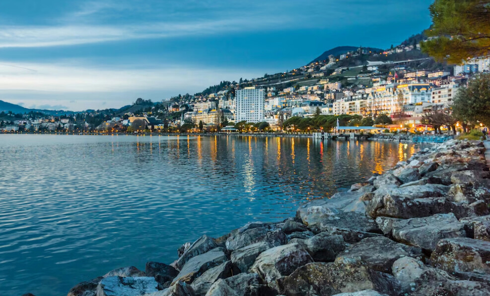 Exclusivité PROXIMMO ! Votre superbe 3.5 pièces refait à neuf, sur la Riviera.