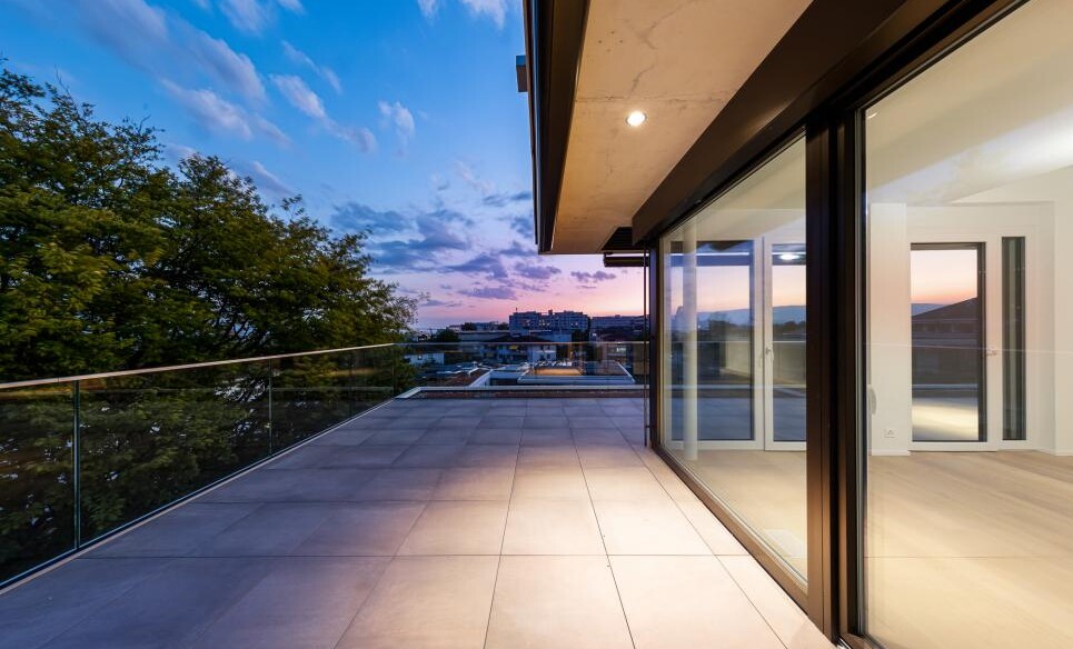 EXCLUSIF - ATTIQUE NEUF AU COEUR DE PRILLY