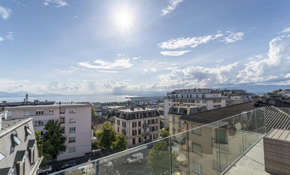 RARE ! ATTIQUE À DEUX PAS DU CENTRE-VILLE !