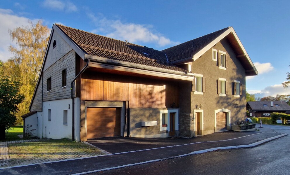 Superbe demeure plurifamiliale comprenant trois appartements