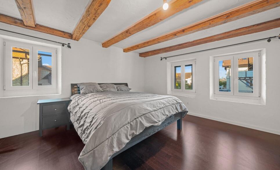 Spacieux duplex entièrement rénové avec grande terrasse exterieur