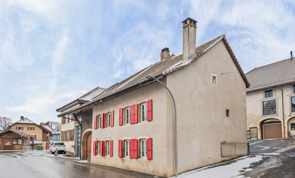 Maison villageoise de deux appartement avec potentiel d'agrandissement