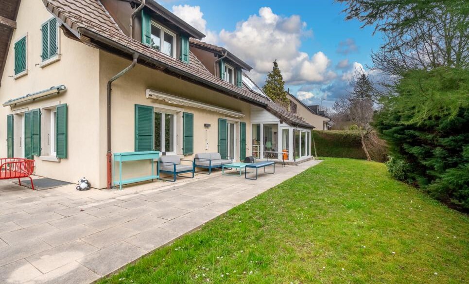 SUPERBE VILLA AU CALME