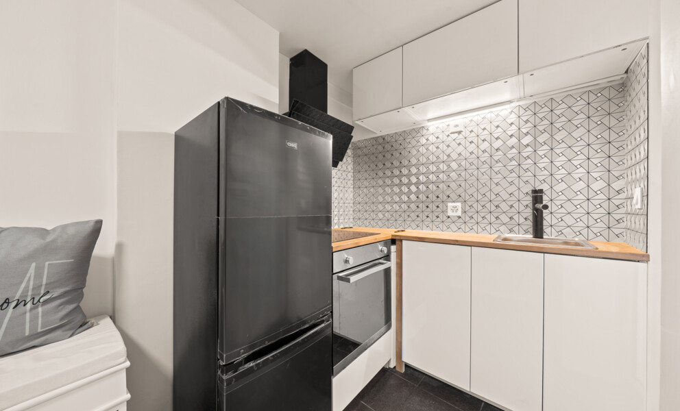 CHARMANT STUDIO RÉNOVÉ – VENDU MEUBLÉ