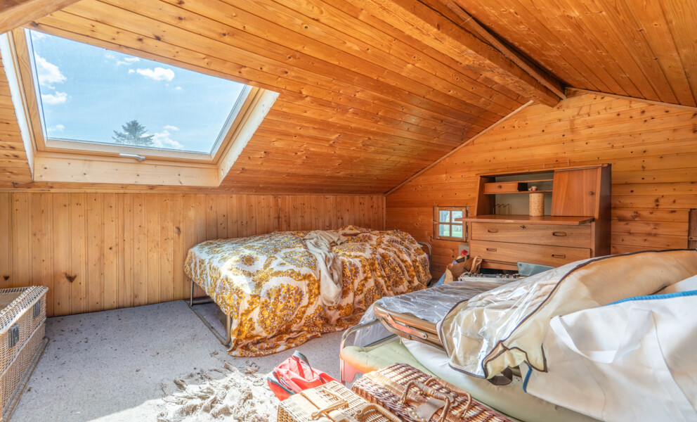 CHALET AU CALME AVEC GRAND JARDIN