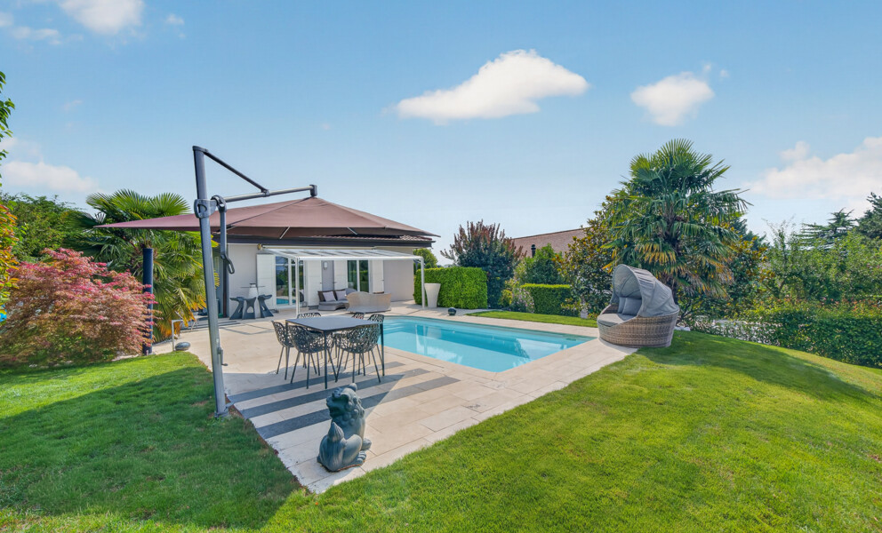 EN BORD DE VIGNE, VILLA AVEC PISCINE À 5 MIN DE MORGES