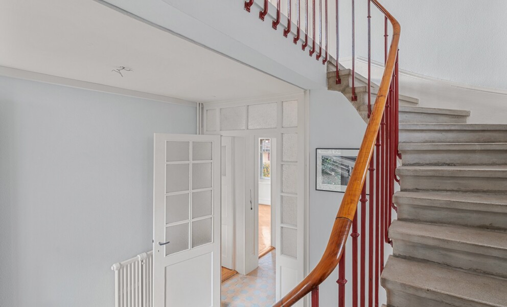Villa de caractère à Lausanne avec jardin et permis en force