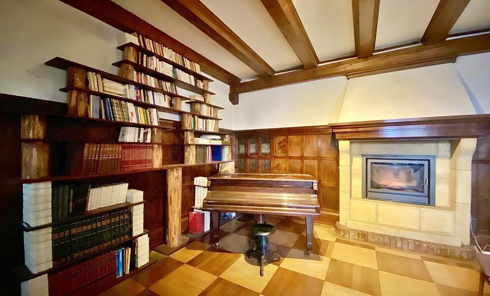 BEAUX VOLUMES ET ACCÈS PRATIQUES