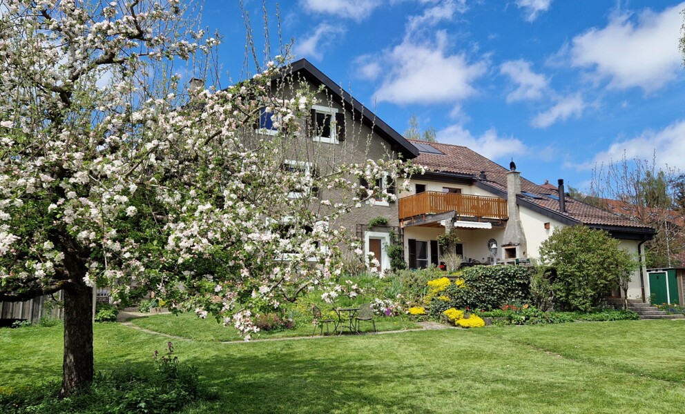 Superbe demeure plurifamiliale comprenant trois appartements