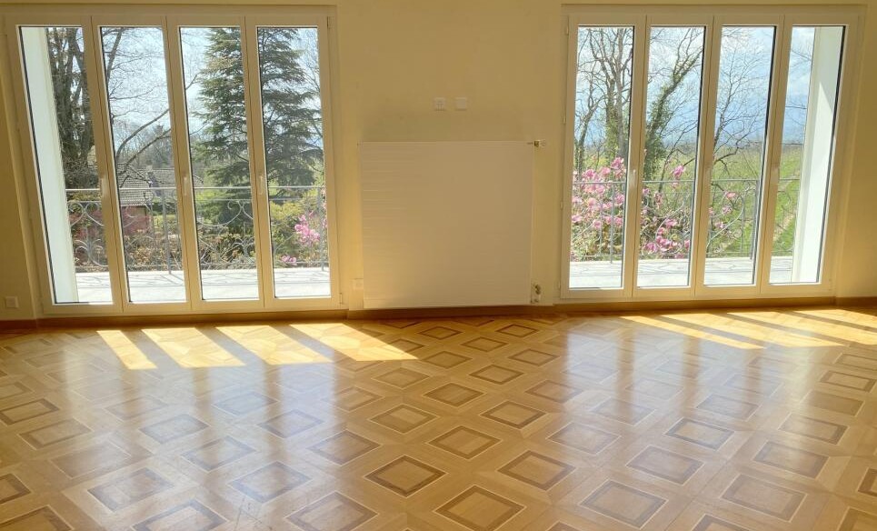 MAGNIFIQUE PROPRIETE PROCHE DE LAUSANNE