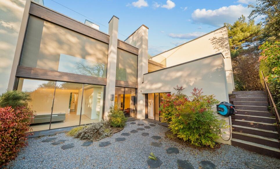 Superb Townhouse with Garden and Pool in the Heart of Chailly