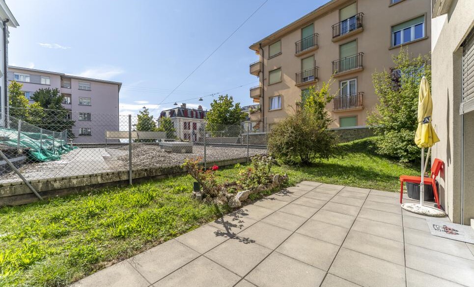 EMPLACEMENT RARE, À DEUX PAS DU CENTRE-VILLE !