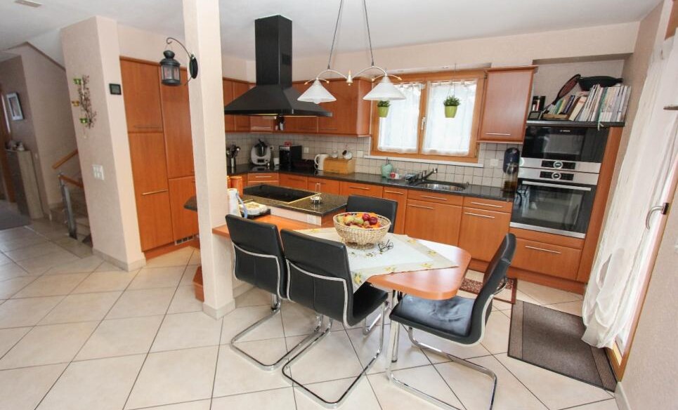 Superbe villa individuelle dans un cadre verdoyant.